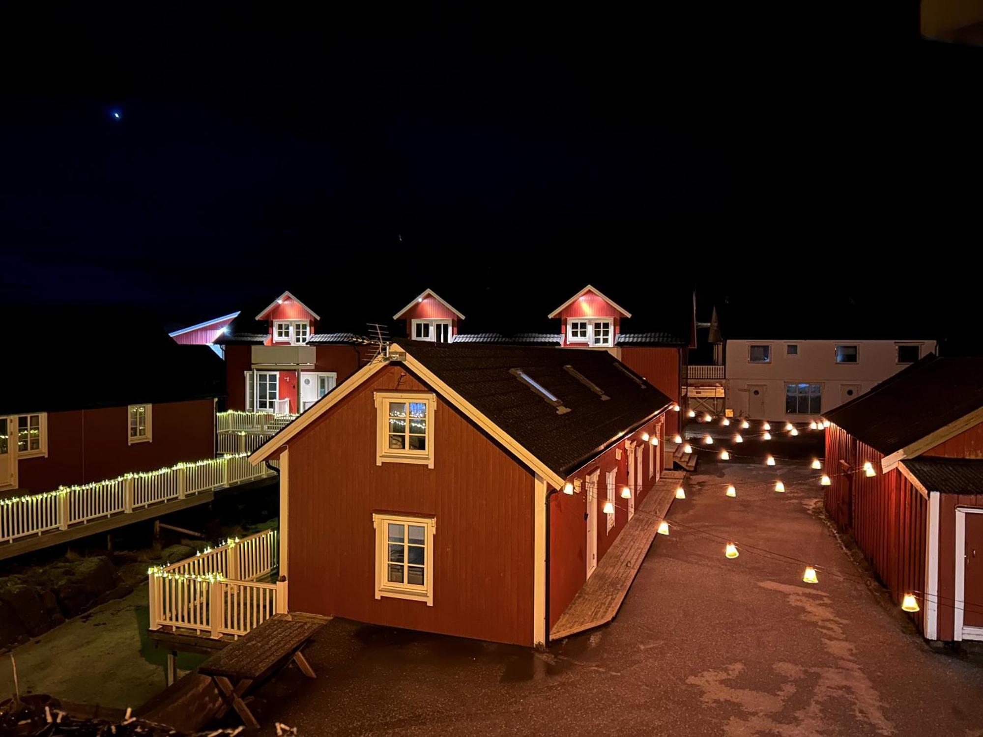 Rorbu 1 Ureberget - Ure Lofoten Sennesvik Exterior foto